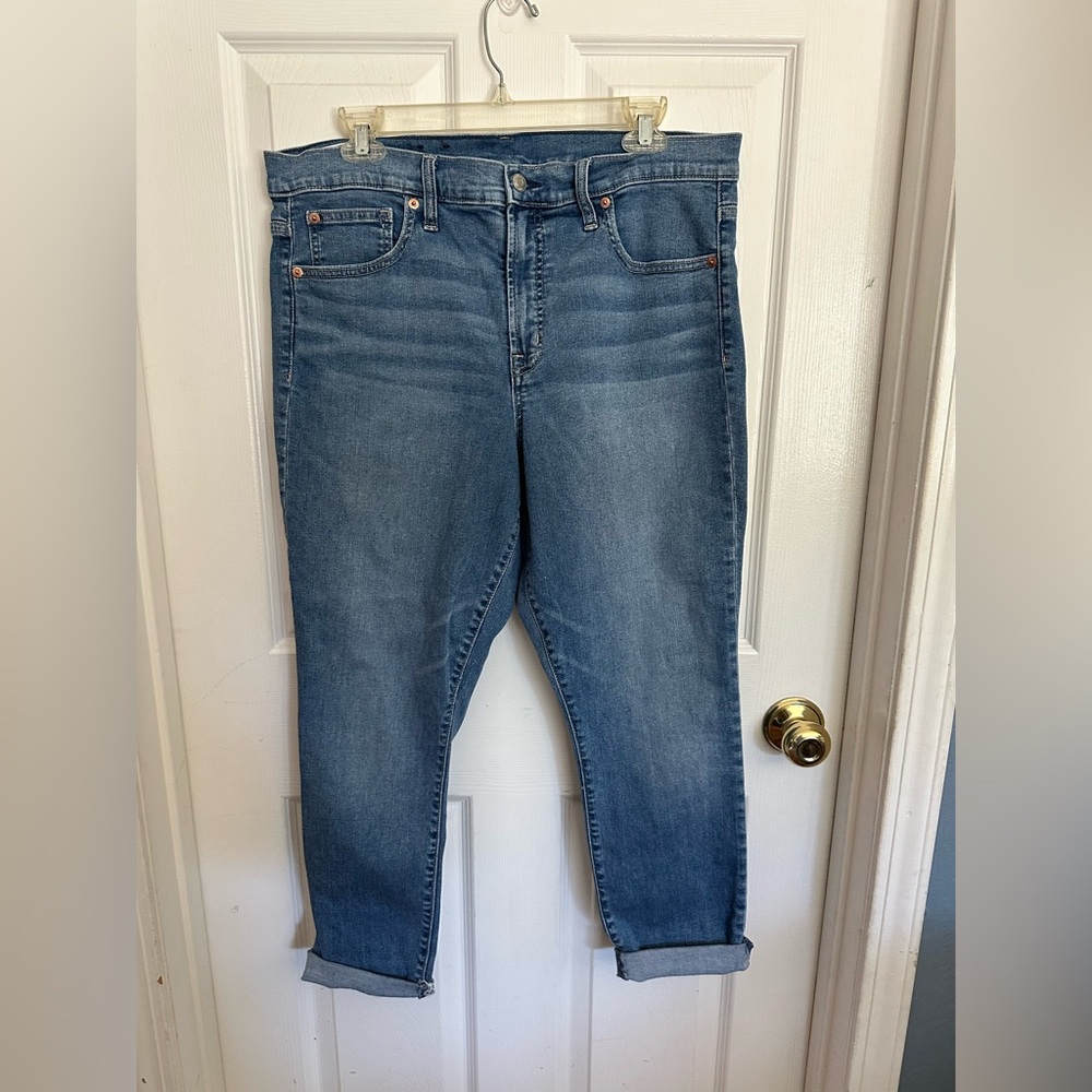 GUC GAP Women's Distressed Ankle Blue Jeans